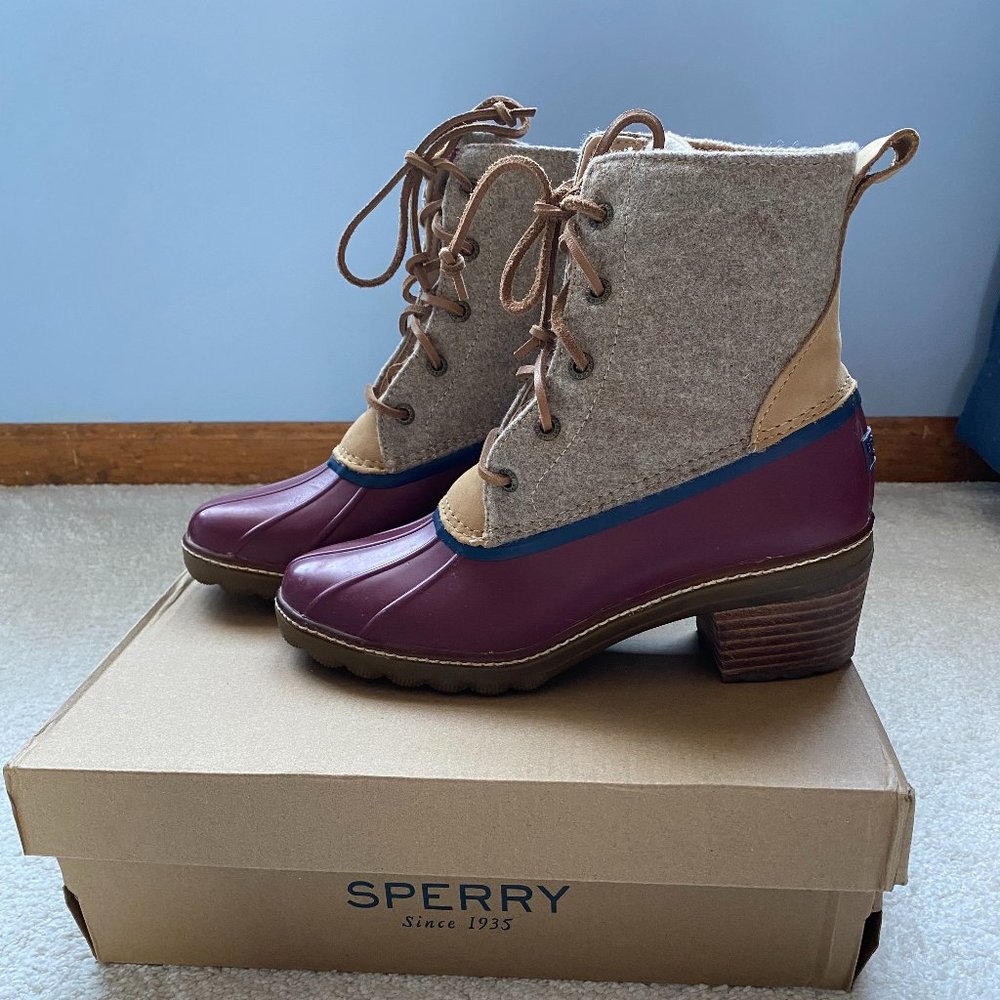 Sperry Saltwater heeled duck boots - SIZE 8 - BURGUNDY/TAN